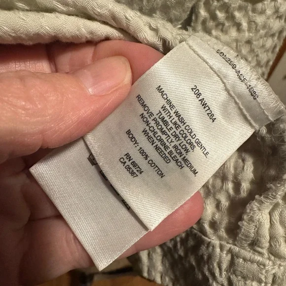 Columbia women’s lightweight jacket with large buttons - Picture 12 of 13